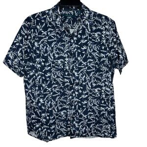 Perry Ellis Blue and White Casual‎ Button Down Shirt
